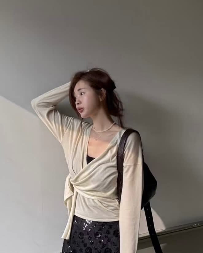 針織腰間綁帶上衣