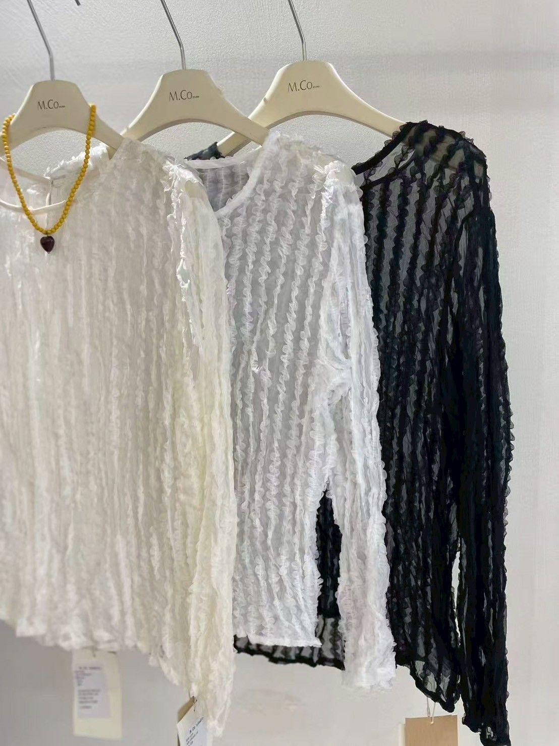 A032 立體皺摺上衣