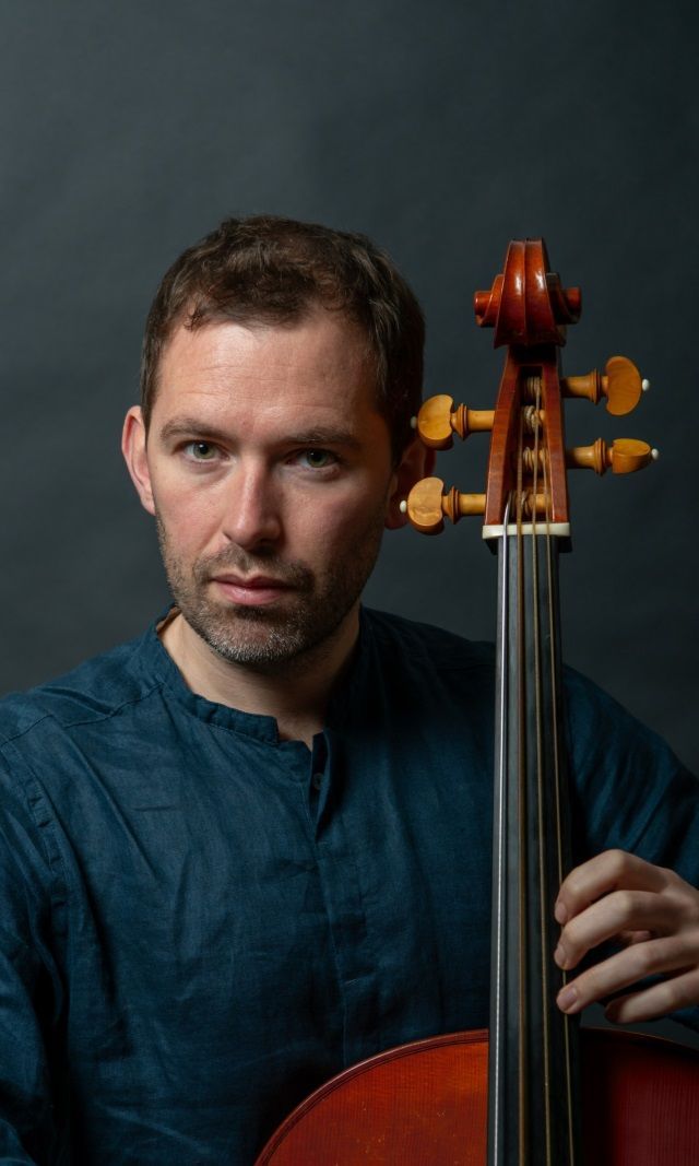 Gavin Kibble cello cellist viola da gamba baroque