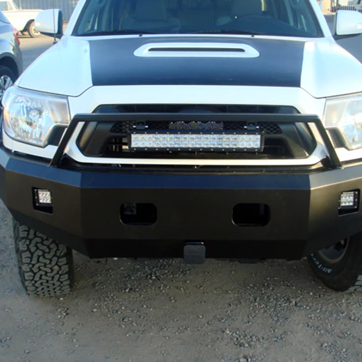A White Truck With Black Hood - Truck Unique