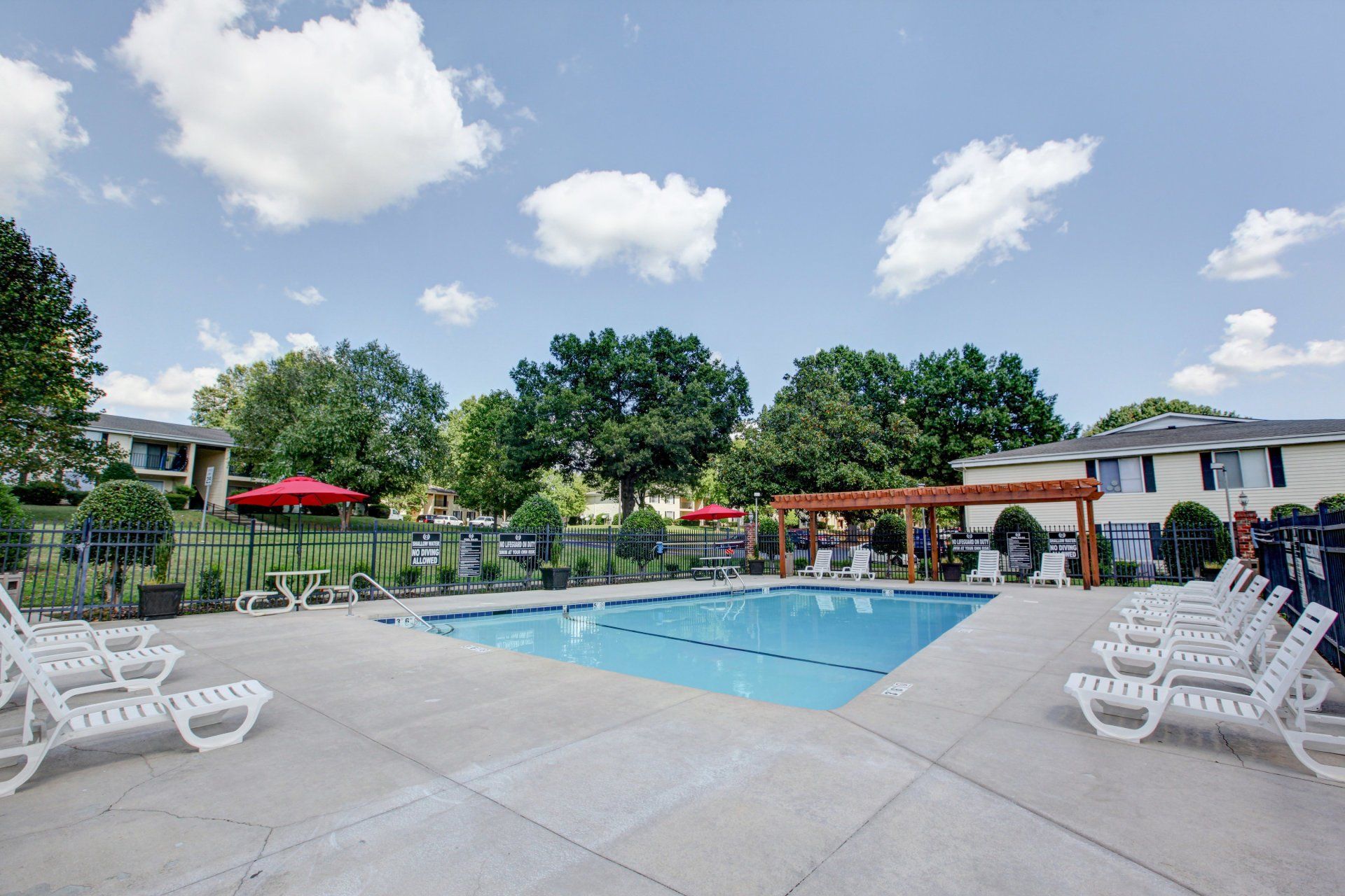 Oaks At Edgemont Exterior of Community