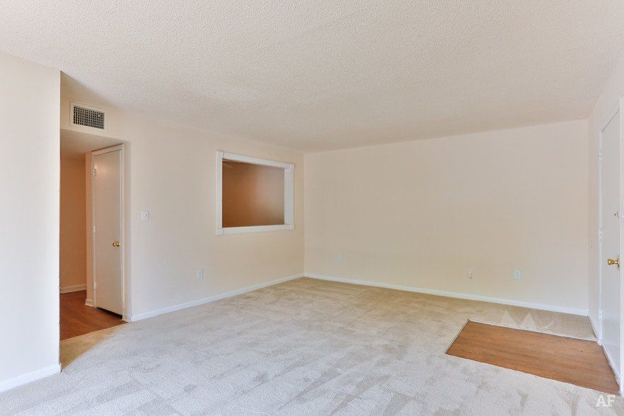 Oaks At Edgemont Interior