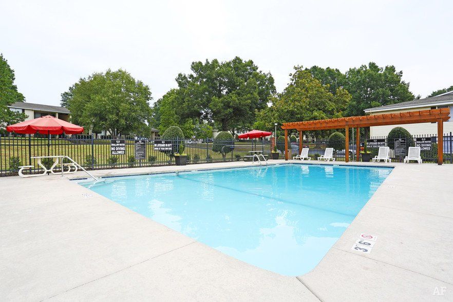 Oaks At Edgemont Exterior of Community