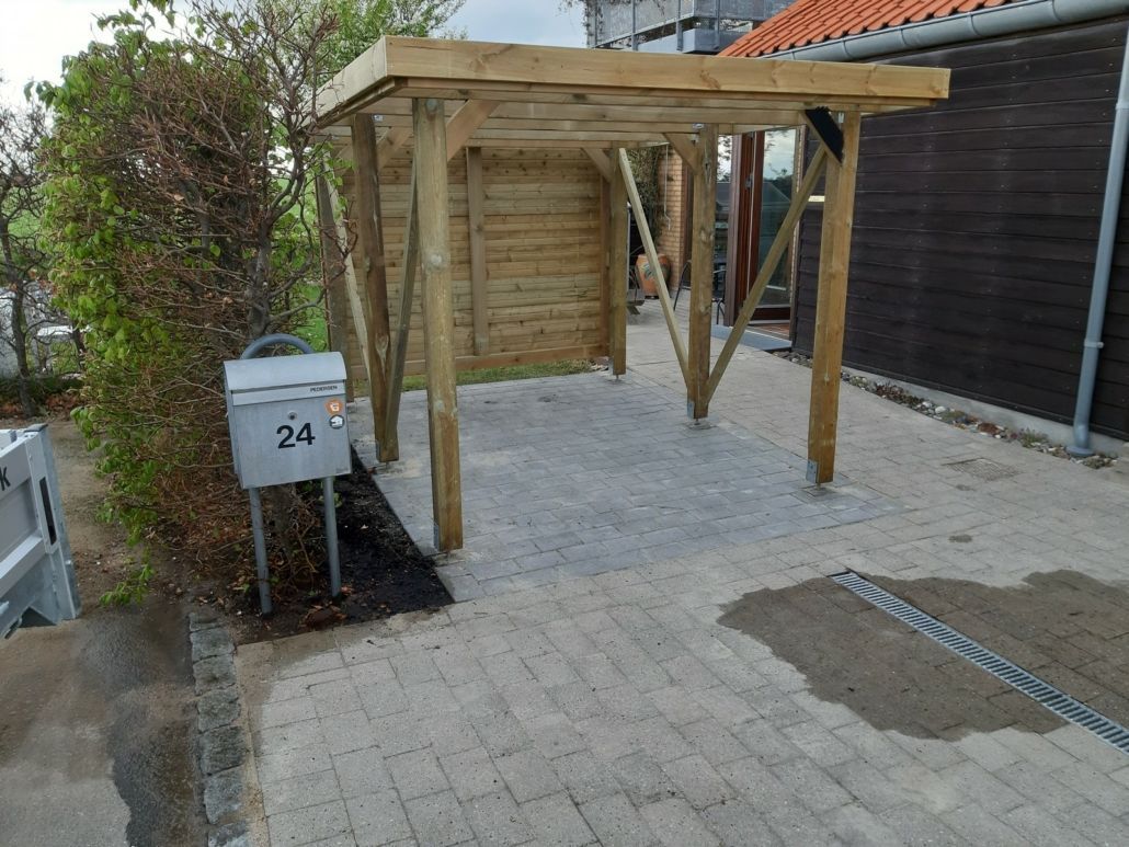 Værløse – cykelskur før og efter