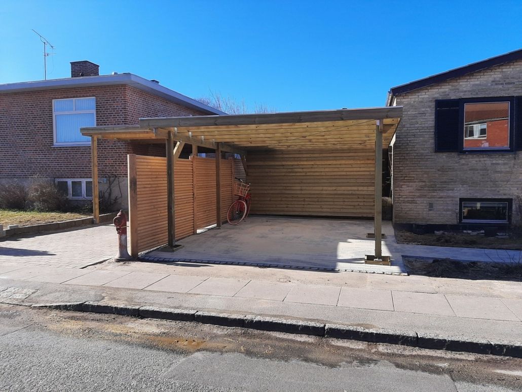 Brønshøj – Indkørsel/carport før og efter