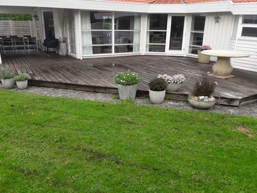 Hornbæk – ny terrasse før og efter