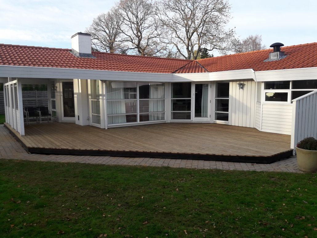 Hornbæk – ny terrasse før og efter