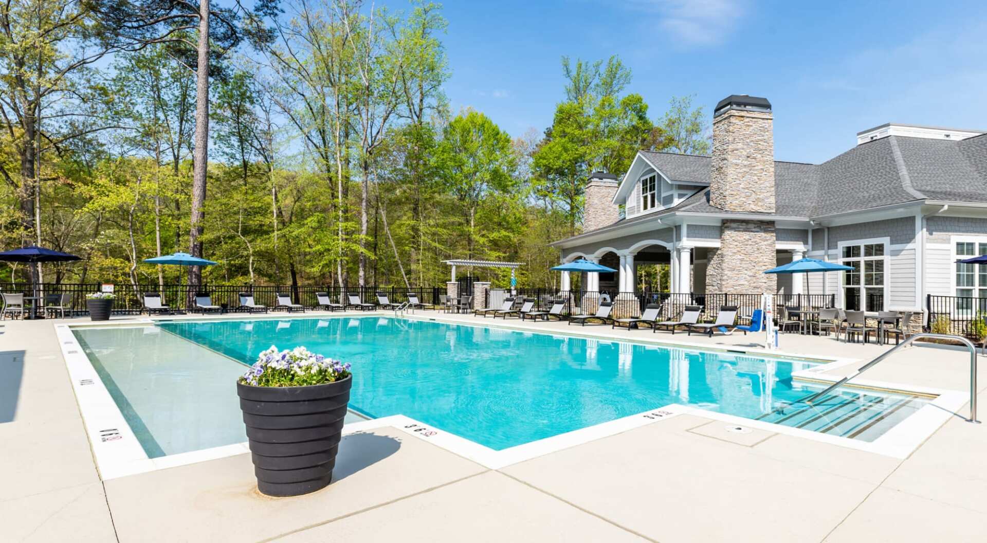 Apartments in North Chesterfield, VA Boulders Lakeside