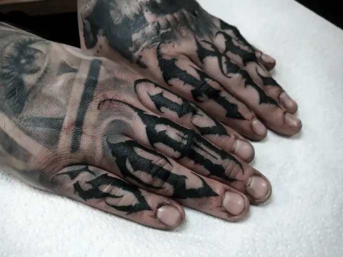 Dark freehand tattoo — bio-organic design
drawn directly onto skin by Crawlspace Tattoo Artist based in London
