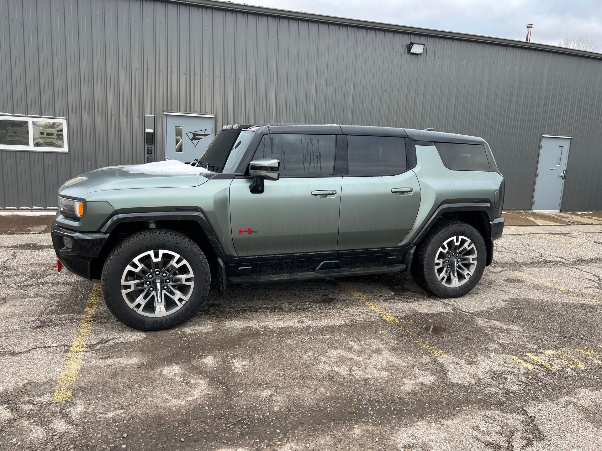 23 Hummer EV