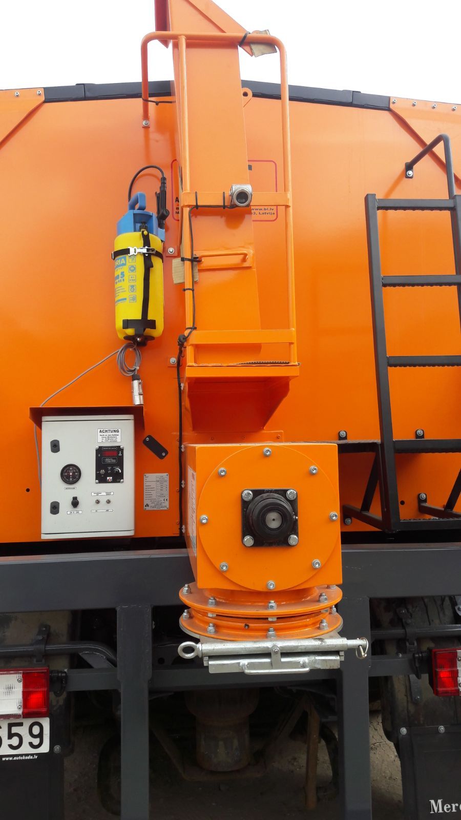 bruģa seguma remonts, apzaļumošanas darbi, zāliena ierīkošana