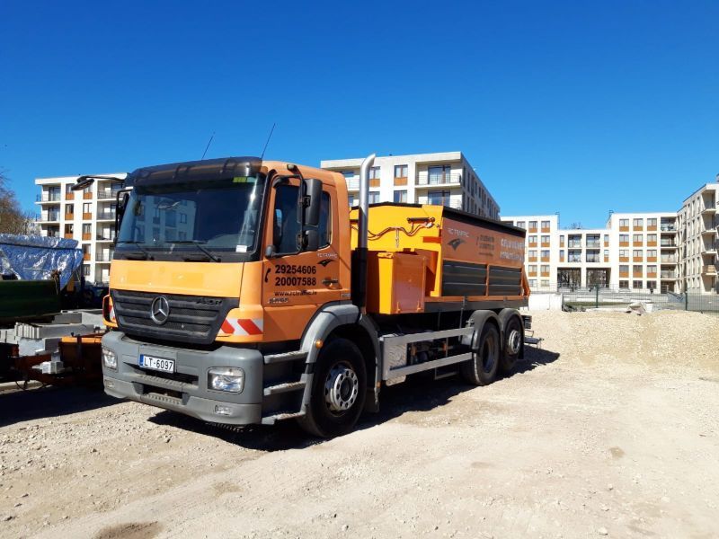 Mercedes Benz AXOR, bruģēšanas firmas, bruģēšanas tehnoloģija, betona apmales, betona apmales cena