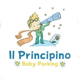 Logo de Il Principino Baby Parking con un bambino che guarda attraverso un telescopio e le stelle.