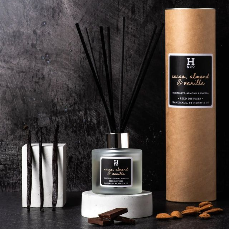 CACAO, ALMOND & VANILLA REED DIFFUSER