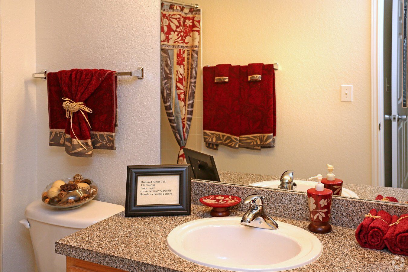 Twin oaks interior bathroom