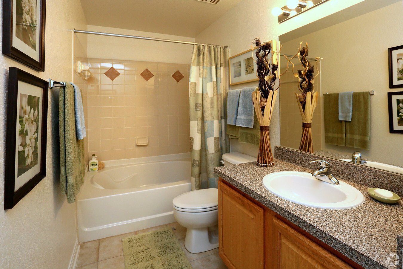Twin oaks interior bathroom