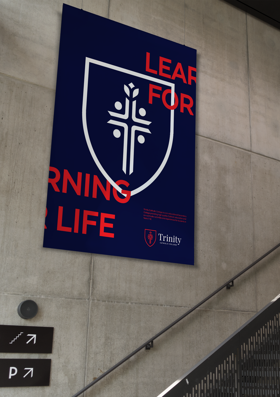 A sign on a wall that says leaf for learning life