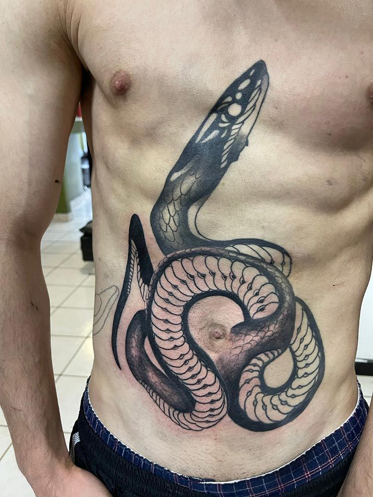 THE KINGS TATTOO STUDIO