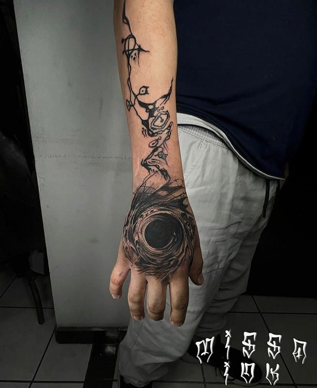 THE KINGS TATTOO STUDIO