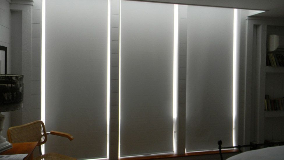 Why Side Gaps in Roller Shades Are Normal