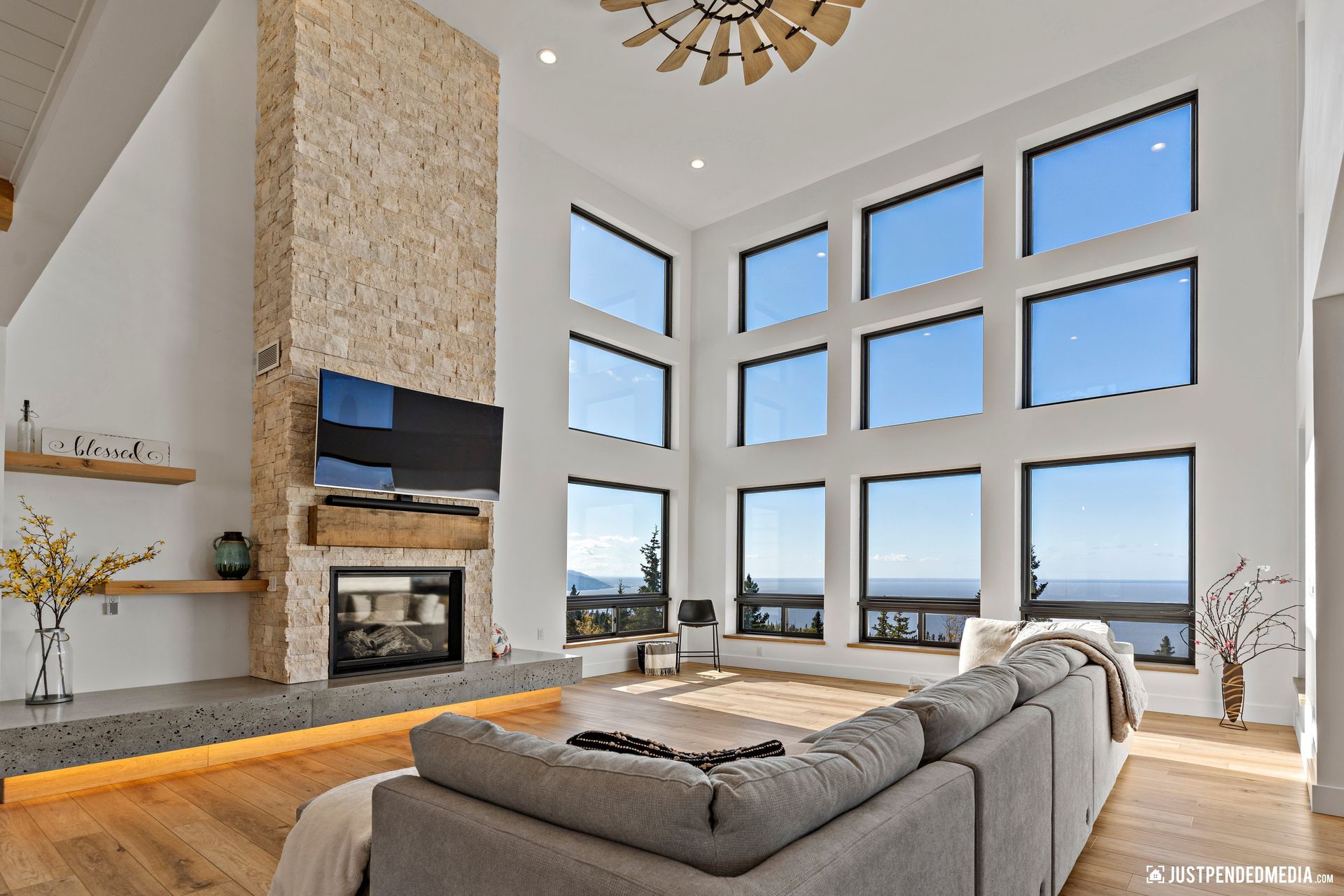 interior living room photo