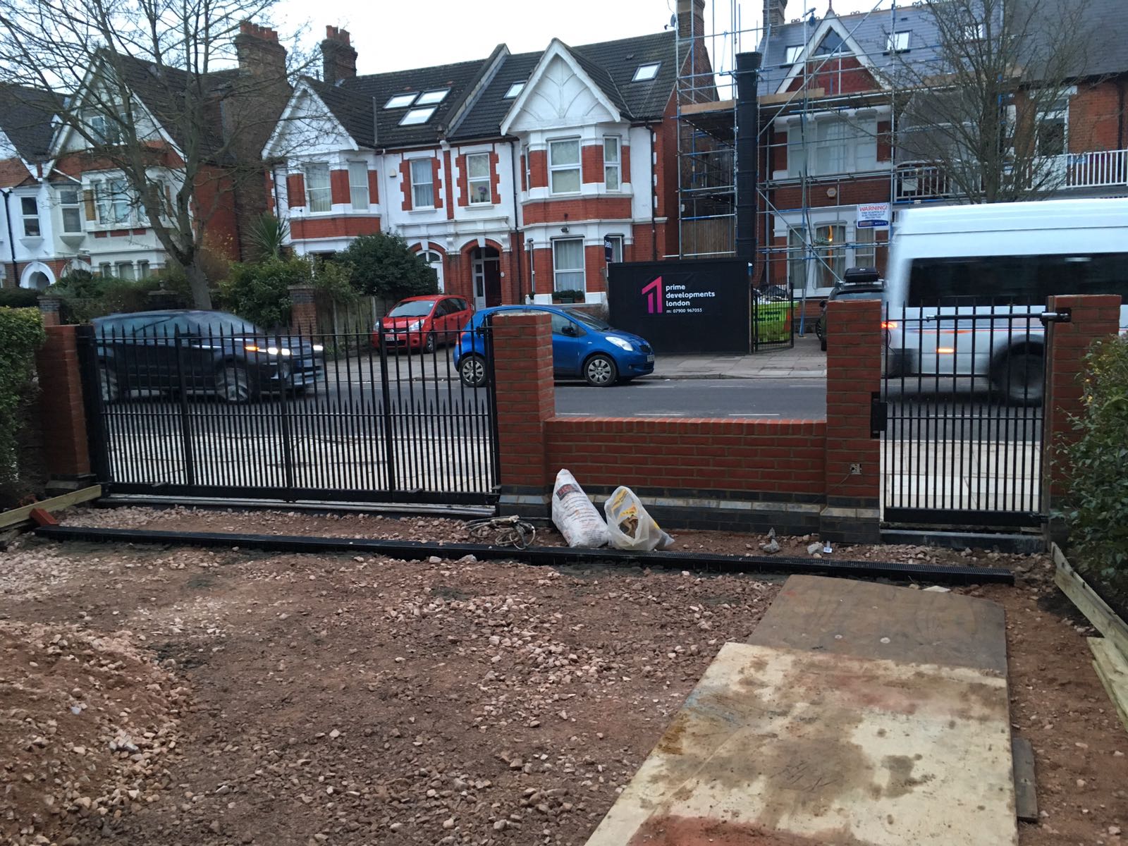 Electric Bi-Folding gates St Johns Wood