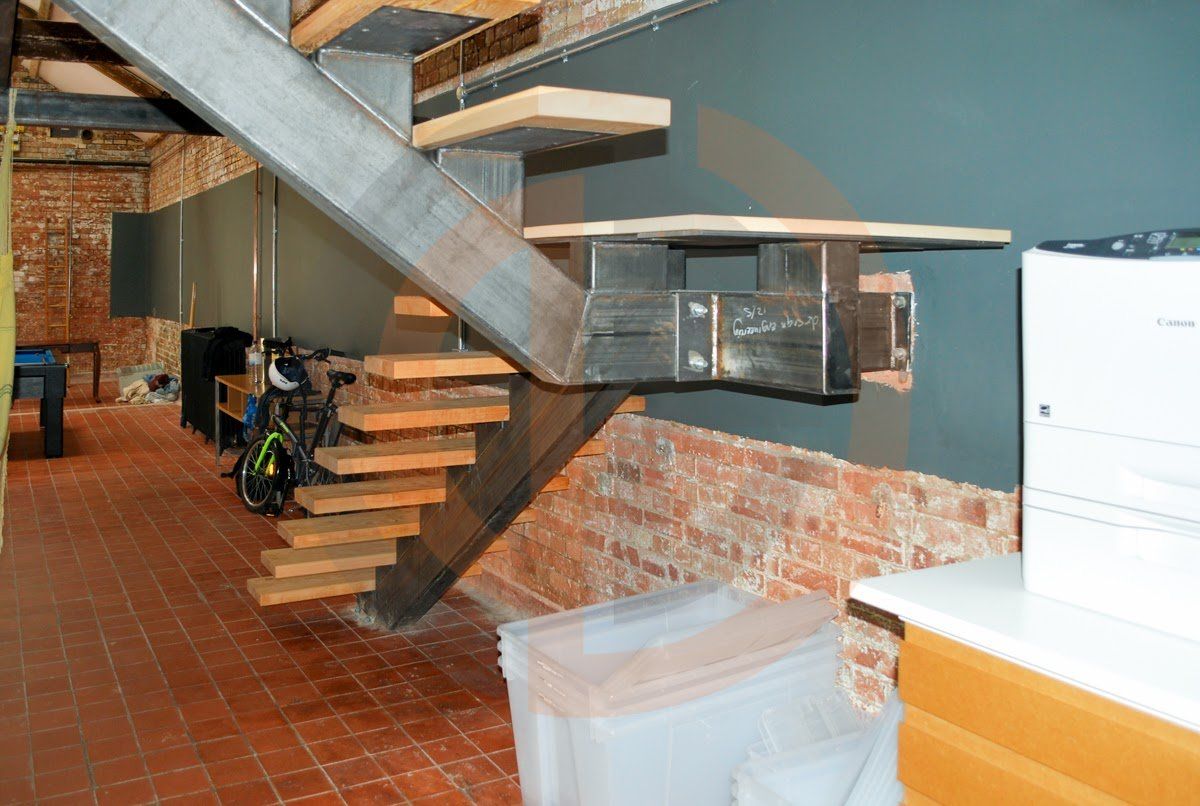 BLOK GYM HACKNEY - internal stairs
