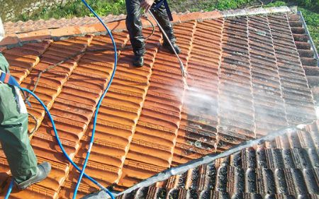 limpiar tejado con agua  presión en vivienda unifamiliar de Ermua, Bilbao
