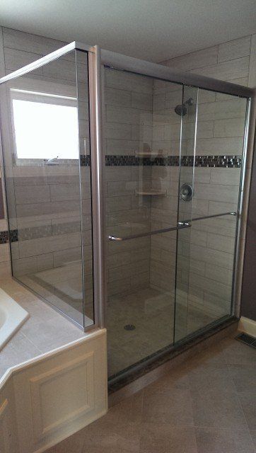 Shower Sliding Door – Syracuse, NY – Luxury Glass