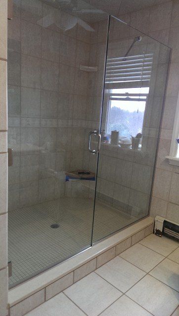 Frameless Glass Shower Stall – Syracuse, NY – Luxury Glass