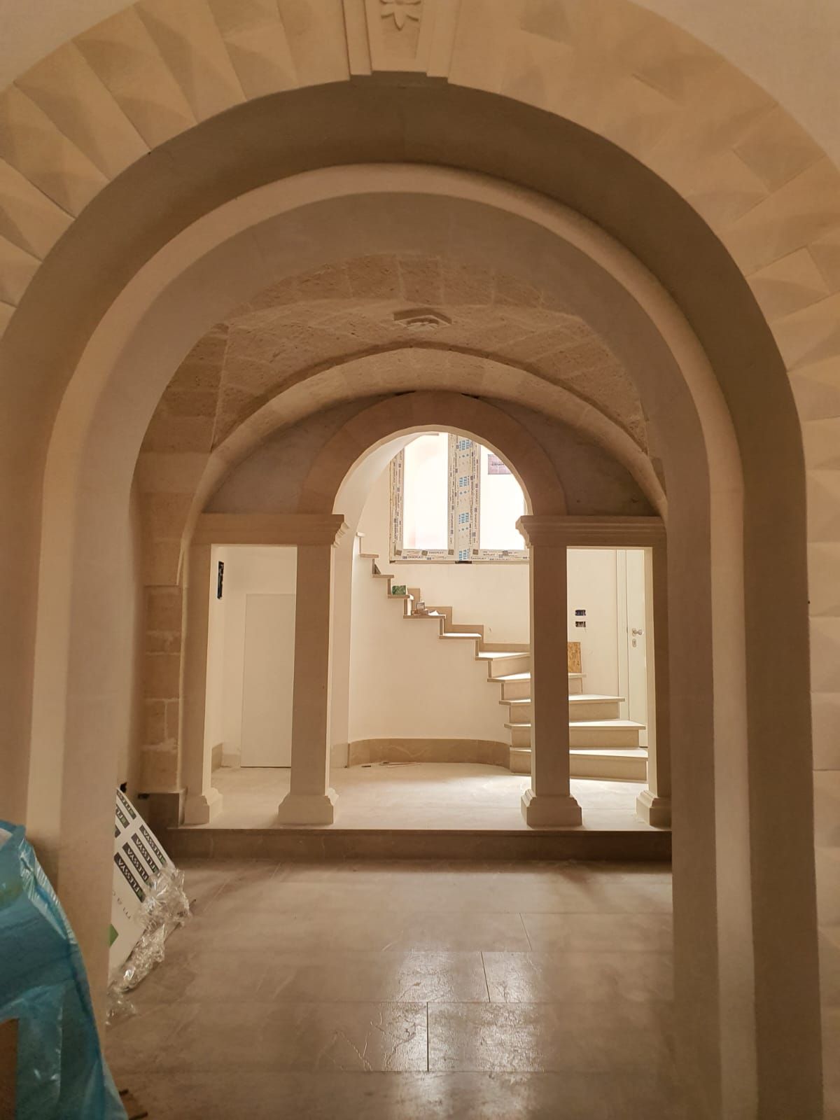 Archi e Arcate in pietra leccese e carparo a Brindisi, Lecce, Taranto