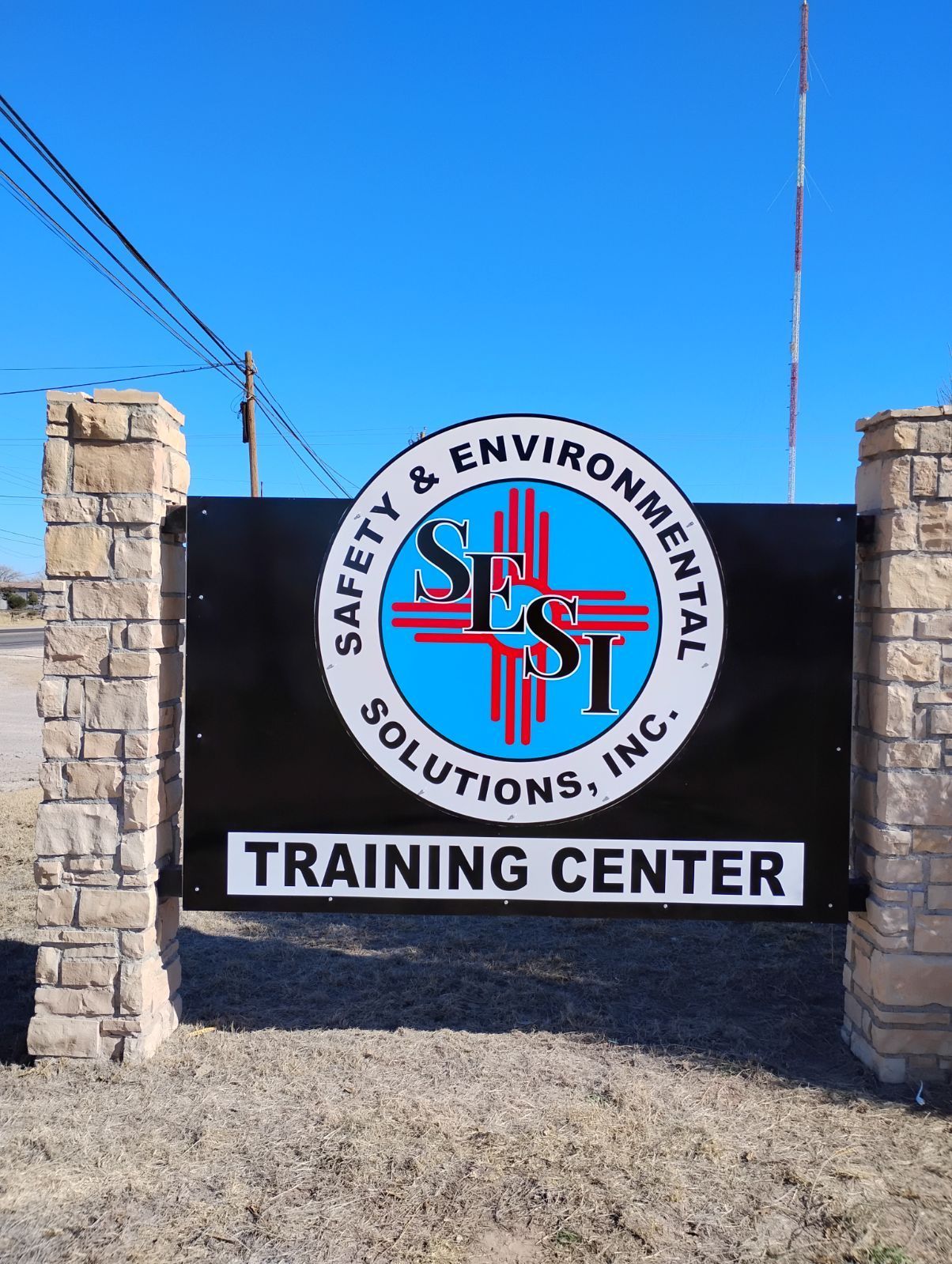A sign for the safety and environmental solutions inc. training center