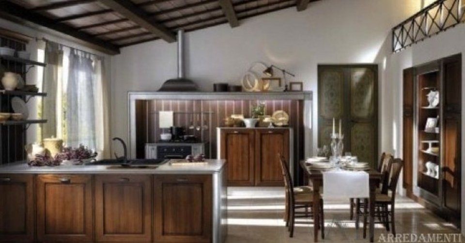 Cucina con tetto spiovente