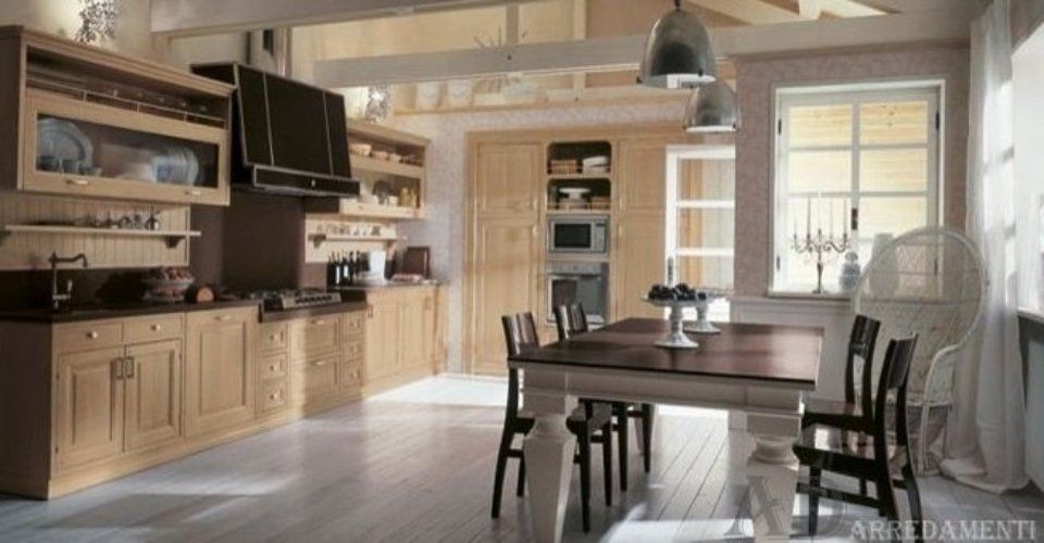 Cucina in legno chiaro