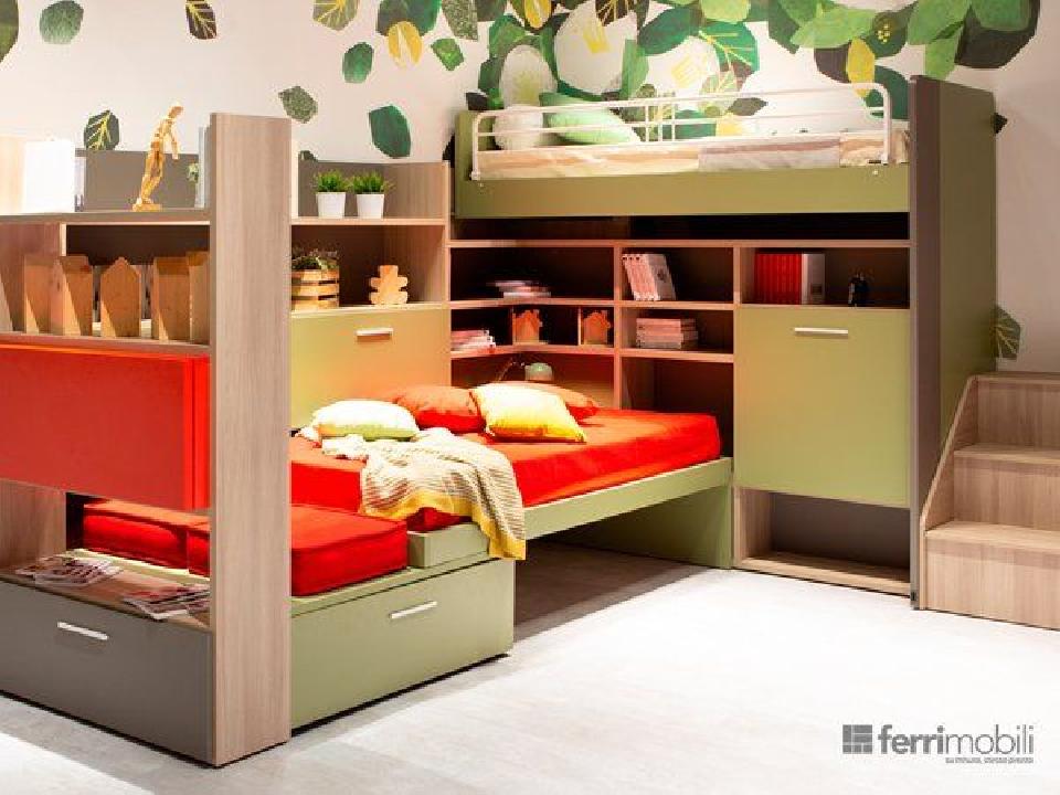 Cameretta con letti a due livelli