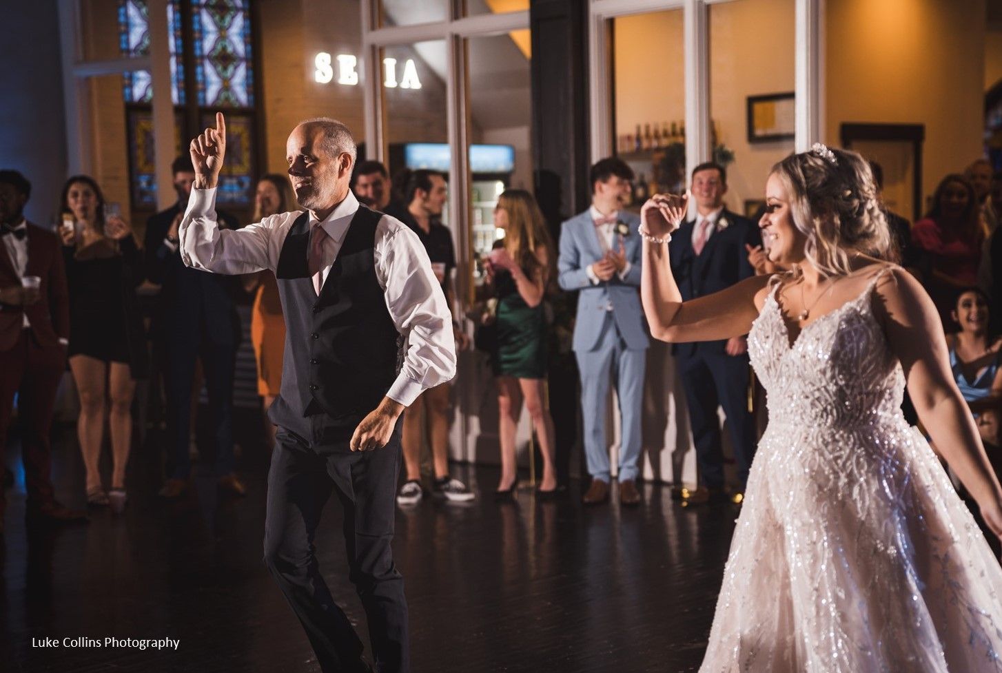 How to Choose the Right Wisconsin Wedding DJ for Gen Z Couples
