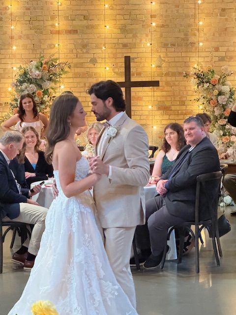 Madelyn + Andrew, Gather on Broadway Green Bay, Wisconsin, Sound Sensations Entertainment