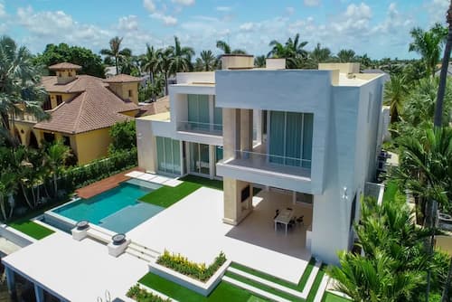 A Florida modern house with impact windows installed.