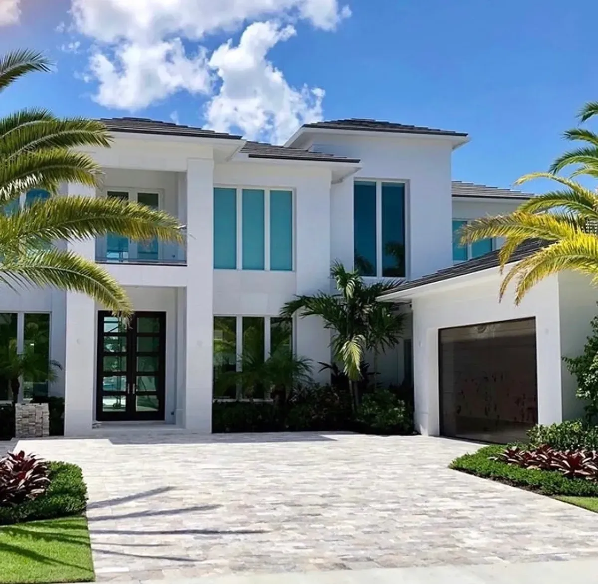 Impact windows and doors installer in West Palm Beach, FL.