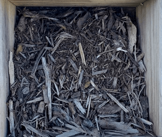 Single ground mulch — New Castle, PA — 422 Landscape Supply & Hauling