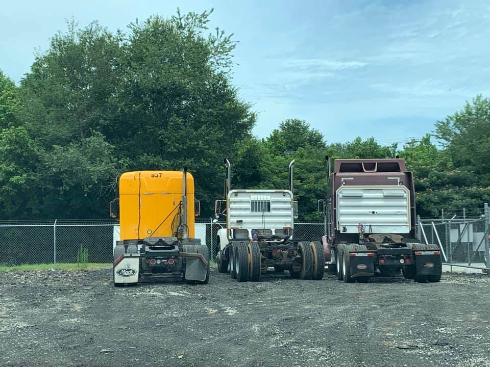 Three Different Trucks ā Gillsville, GA ā Simpson & Simpson LLC