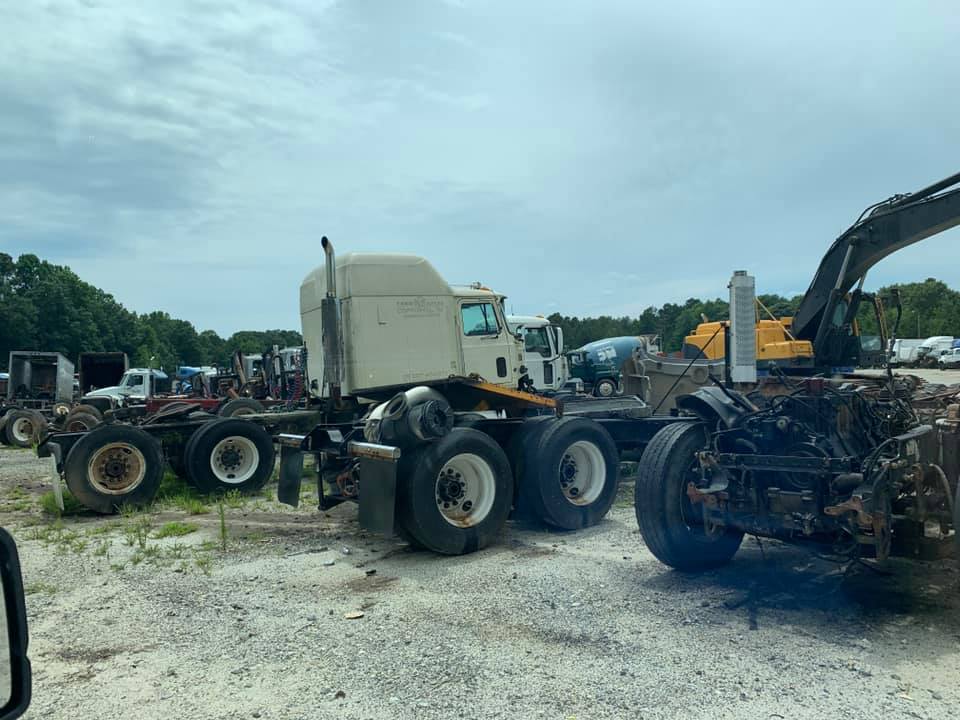 Semi Trucks ā Gillsville, GA ā Simpson & Simpson LLC