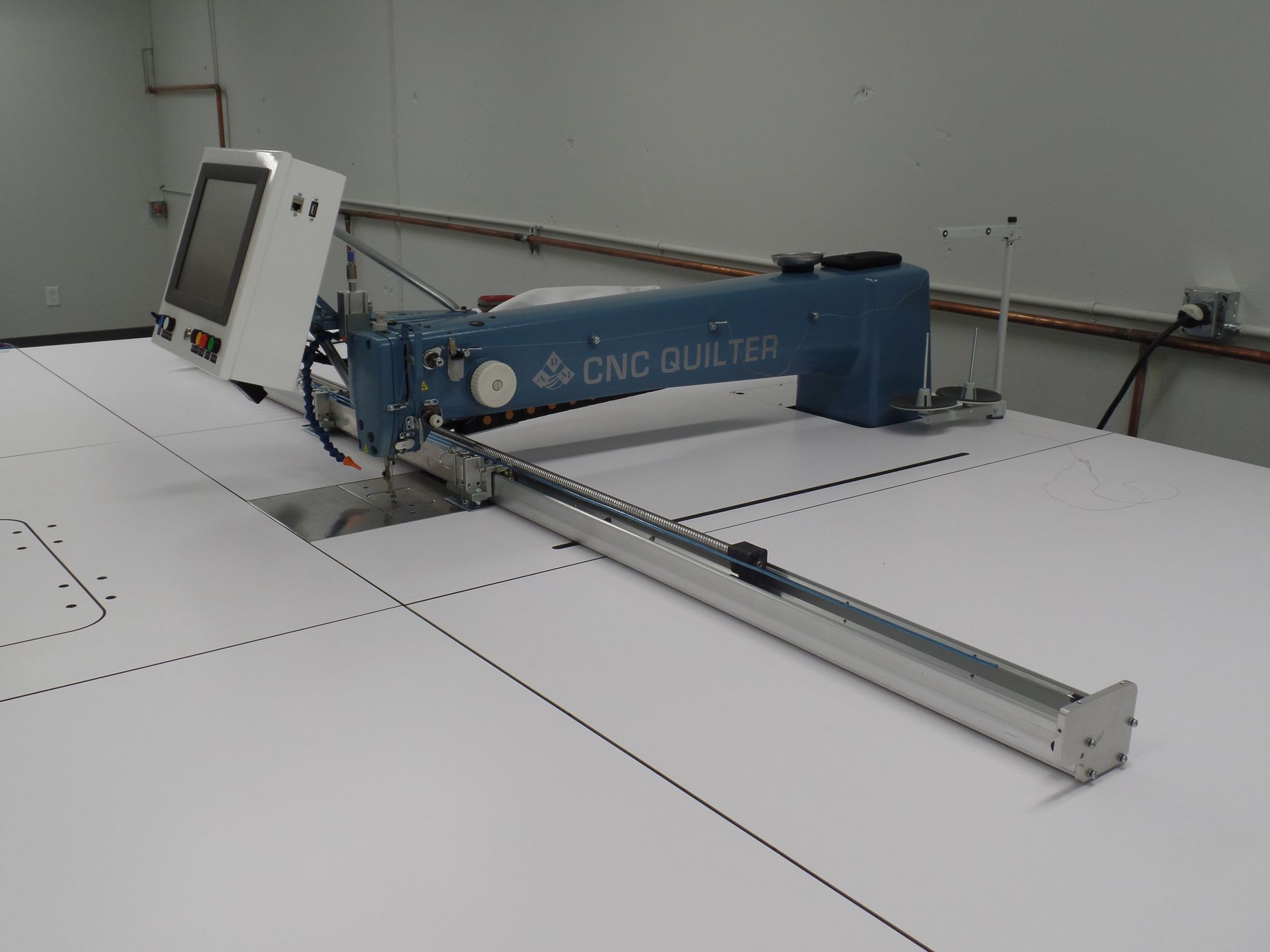 A machine that has the word cnc on it