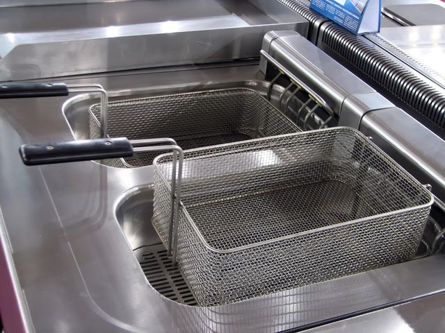 How to Clean a Commercial Deep Fryer - Halo Restoration Services