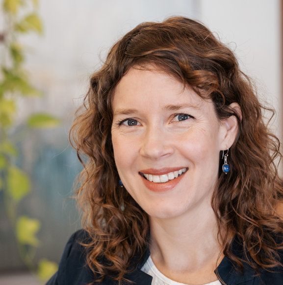 Dr. Lauren Poull