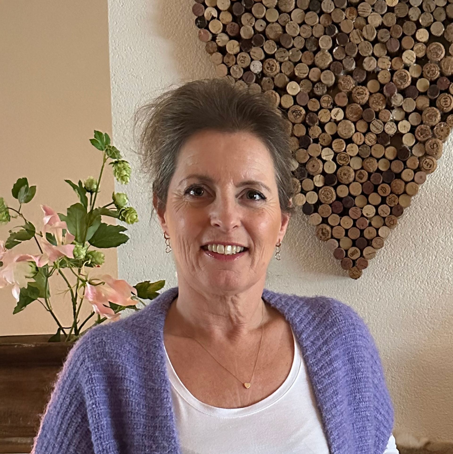 Portret van Annemieke Carpai, ceremoniebegeleider en uitvaartspreker