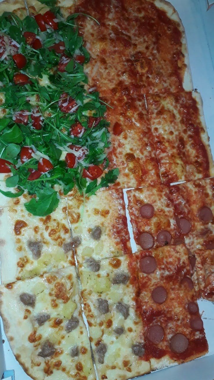 pizza a taglio con basilico