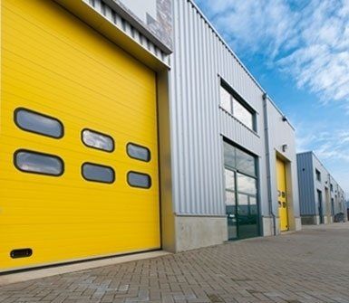 Portone sezionale industriale