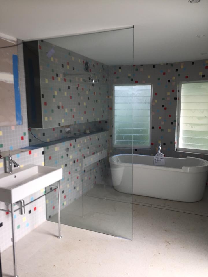 Shower Room with Bathtub— Glazing Service in Kiama, NSW