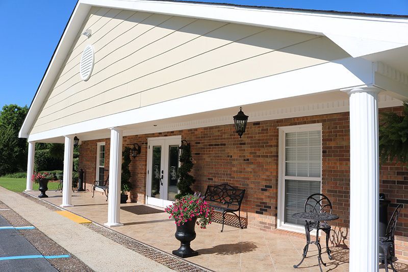 fuqua-bankston-funeral-home-front-building